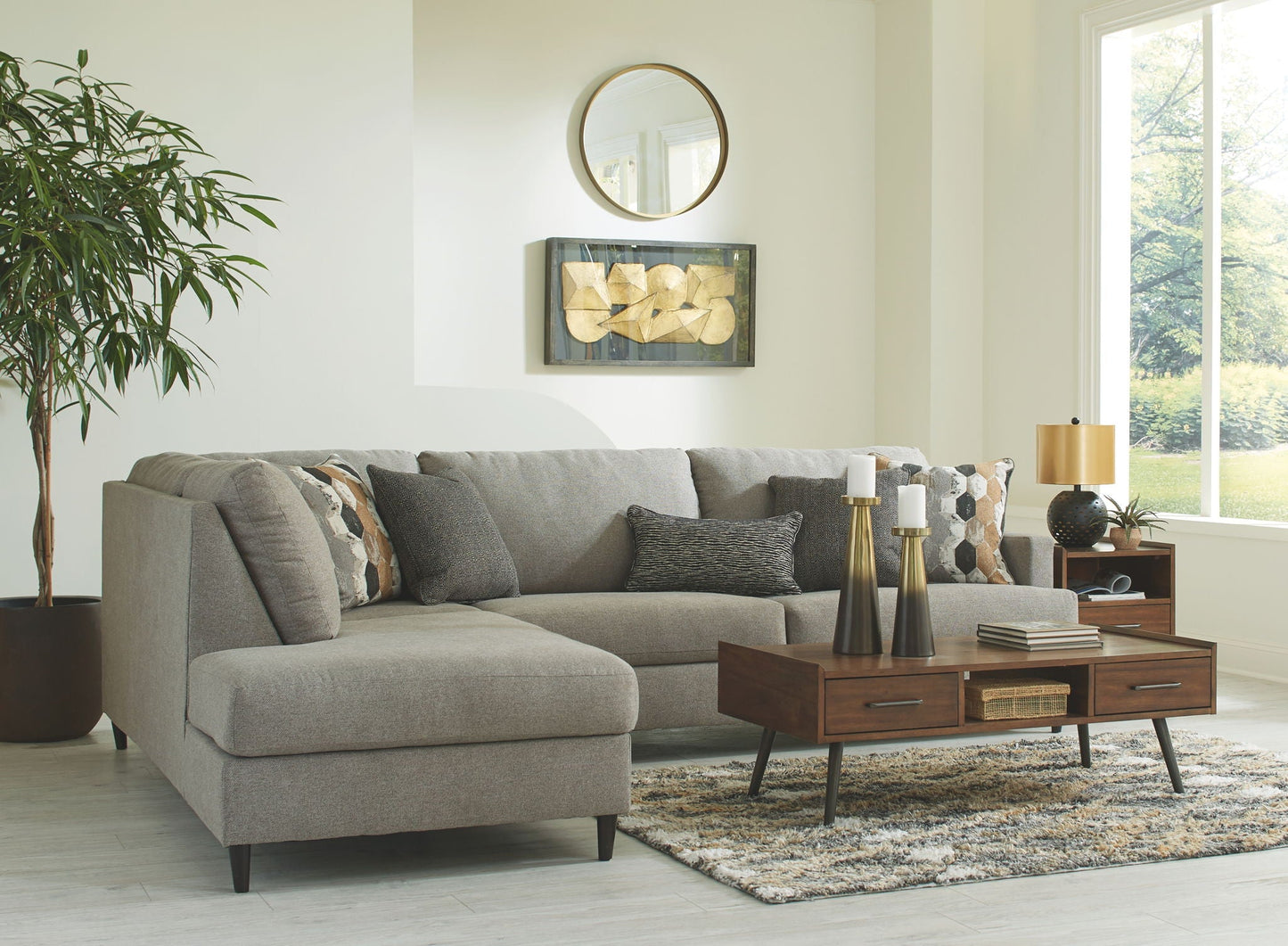 Santasia Sectional