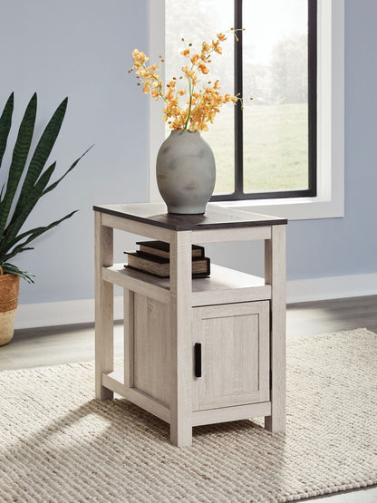 Fendenmore - Chair Side End Table