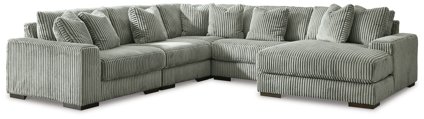 Lindyn Sectional
